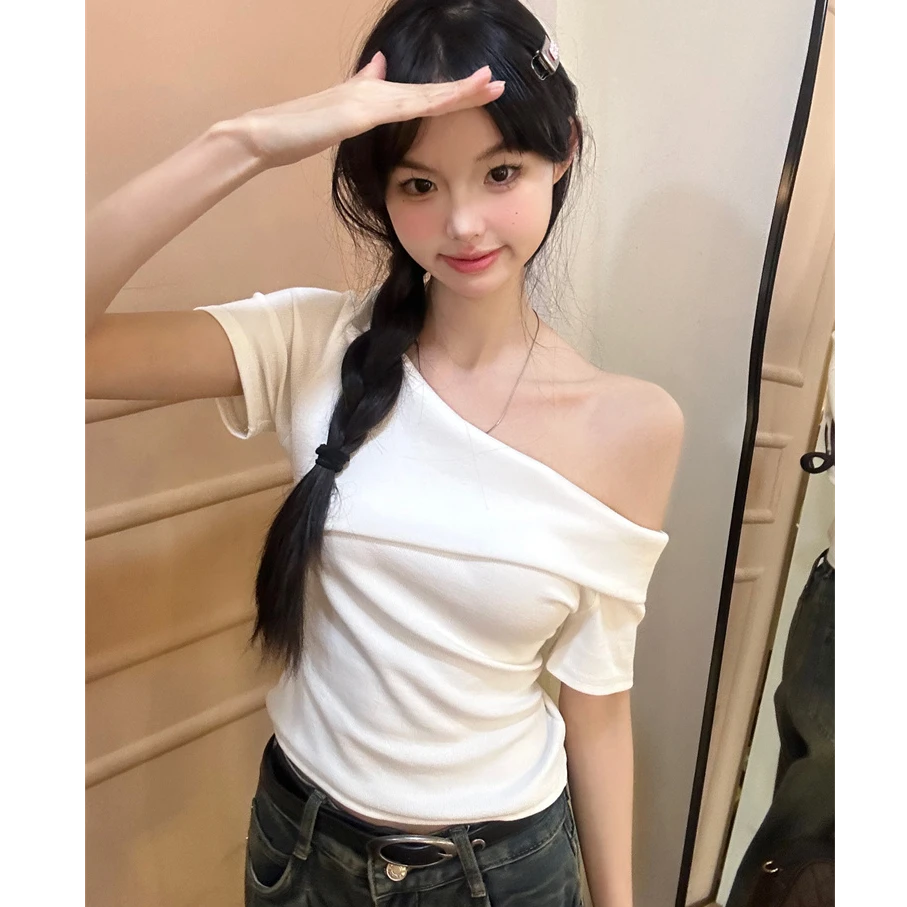 辣妹斜肩短袖T恤女新款夏季小心机白色修身显瘦气质露肩小上衣潮