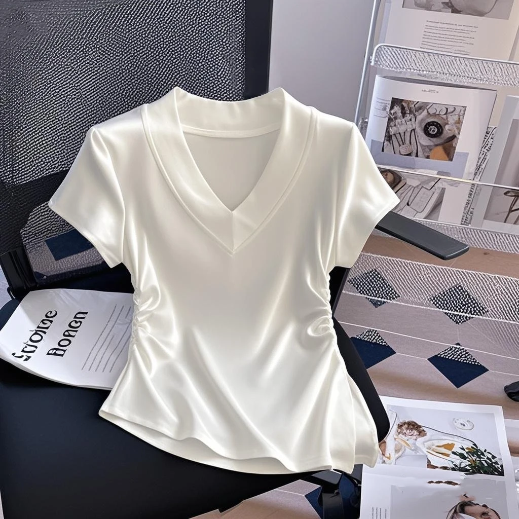 2025夏季新款韩版洋气时尚设计感小众V领上衣收腰显瘦百搭T恤爆款
