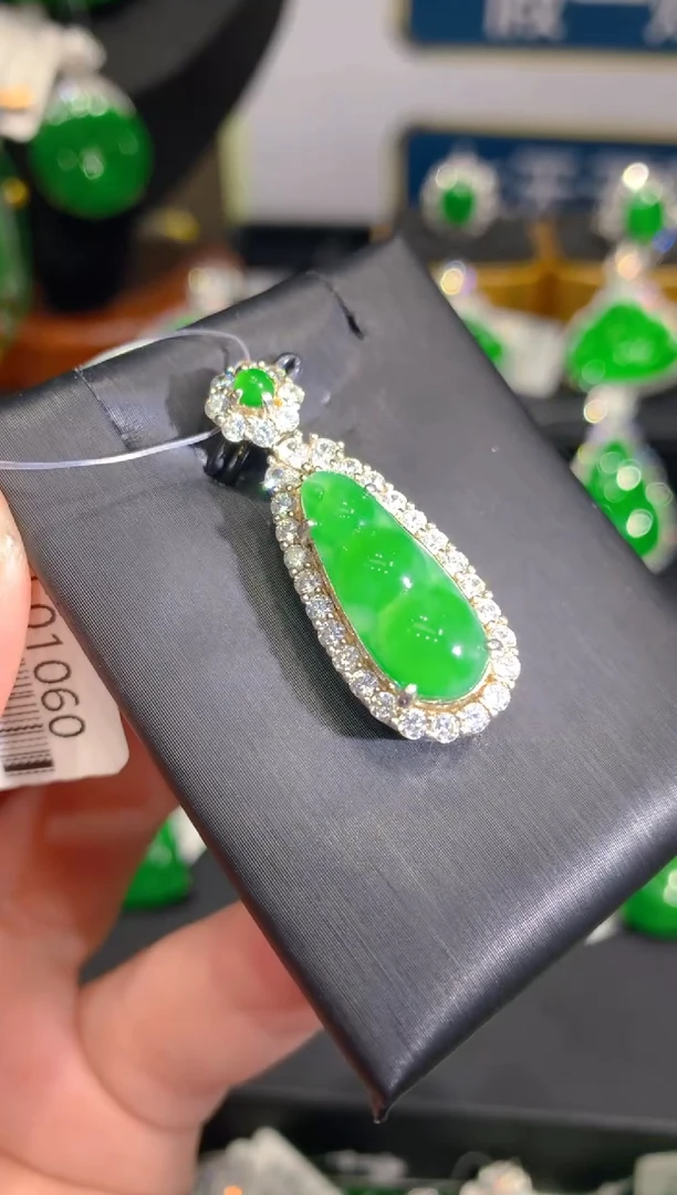 翡翠银S925镶嵌颈饰12一季