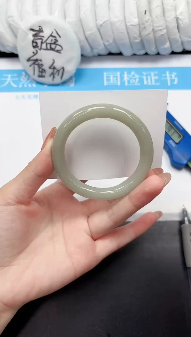 未镶嵌手镯石英质玉189-54.4DY