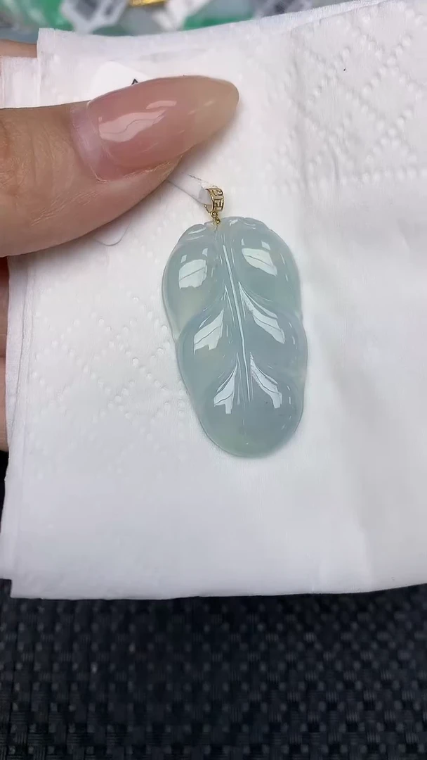 翡翠18K金镶嵌颈饰天然翡翠a货