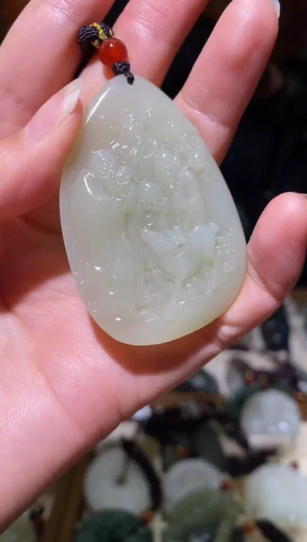 颈饰未镶嵌和田玉1