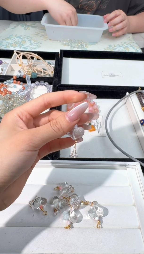 水晶手链银S925镶嵌K059白水屁桃吊坠