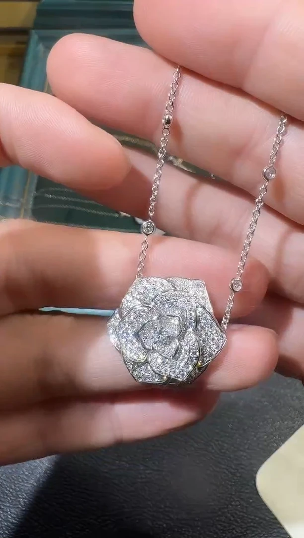 【闪购商品】钻石套链18K金镶嵌伯爵花套链