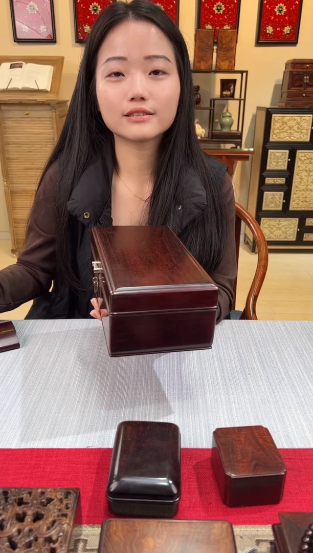 紫檀木类成套家具全独板藏宝盒