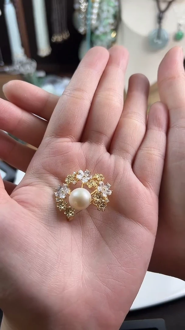 【闪购商品】淡水珍珠胸饰合金花朵朵