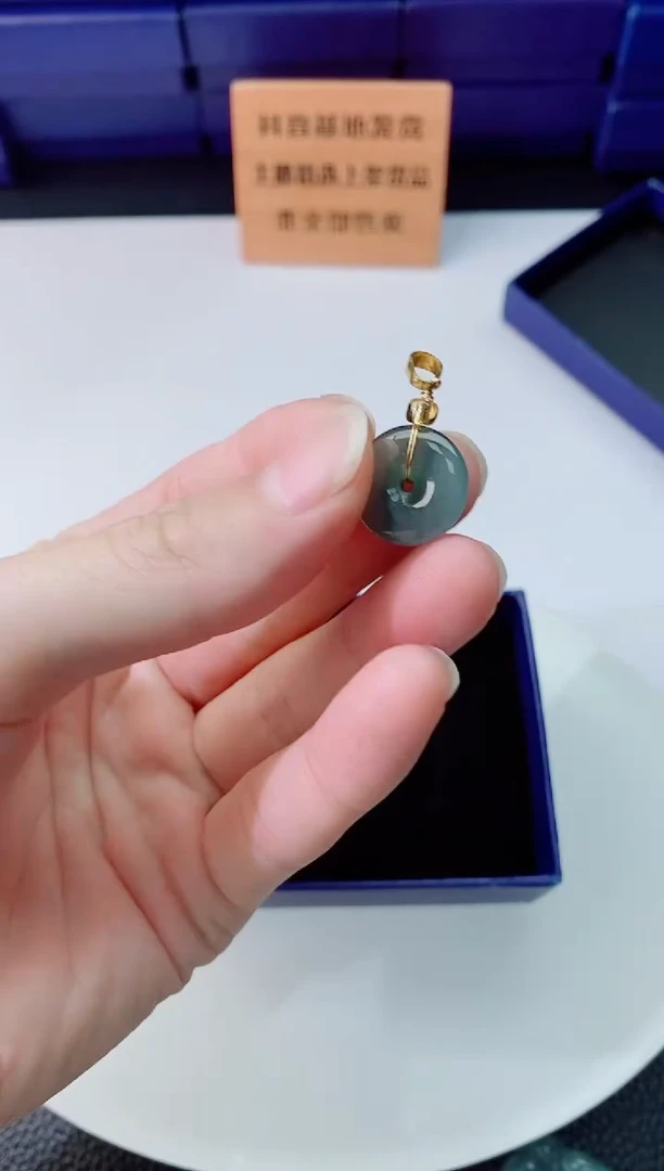 翡翠未镶嵌颈饰1111111