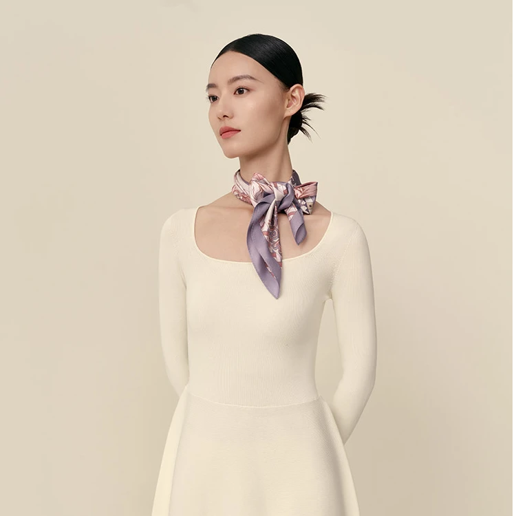 Wensli/万事利秋冬新款时尚百搭桑蚕丝双面印花中方巾-玉兰阁