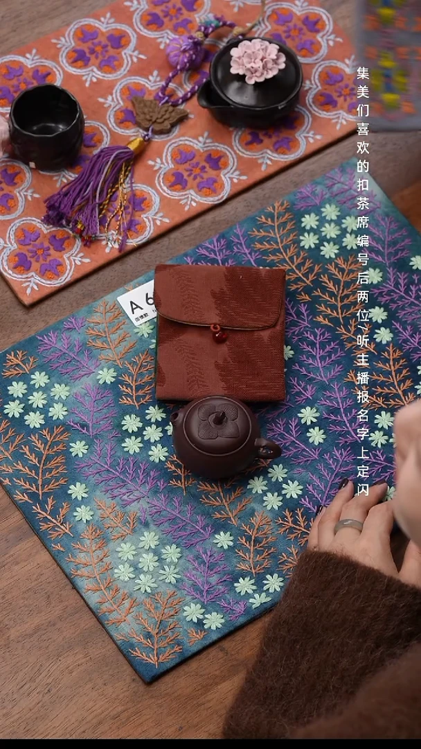 无纺布红色卡包