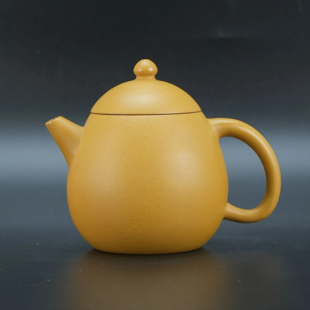 lot20691 779 门静 紫砂黄金段龙蛋壶（220cc）