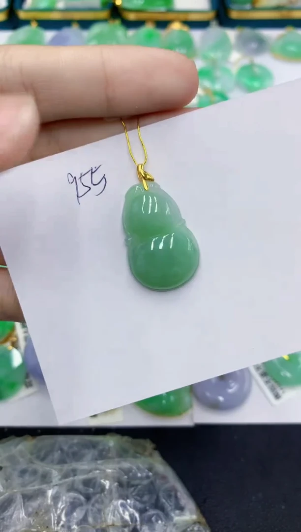 颈饰未镶嵌翡翠 翡翠