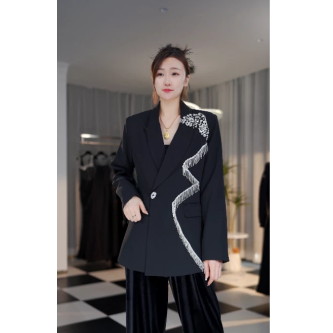 25新款重工西装外套气质宽松型法式西装刺绣休闲轻奢流苏链条