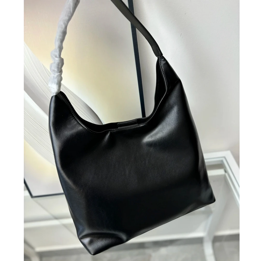 简约腋下包轻奢时尚休闲百搭女士黑色小众单肩