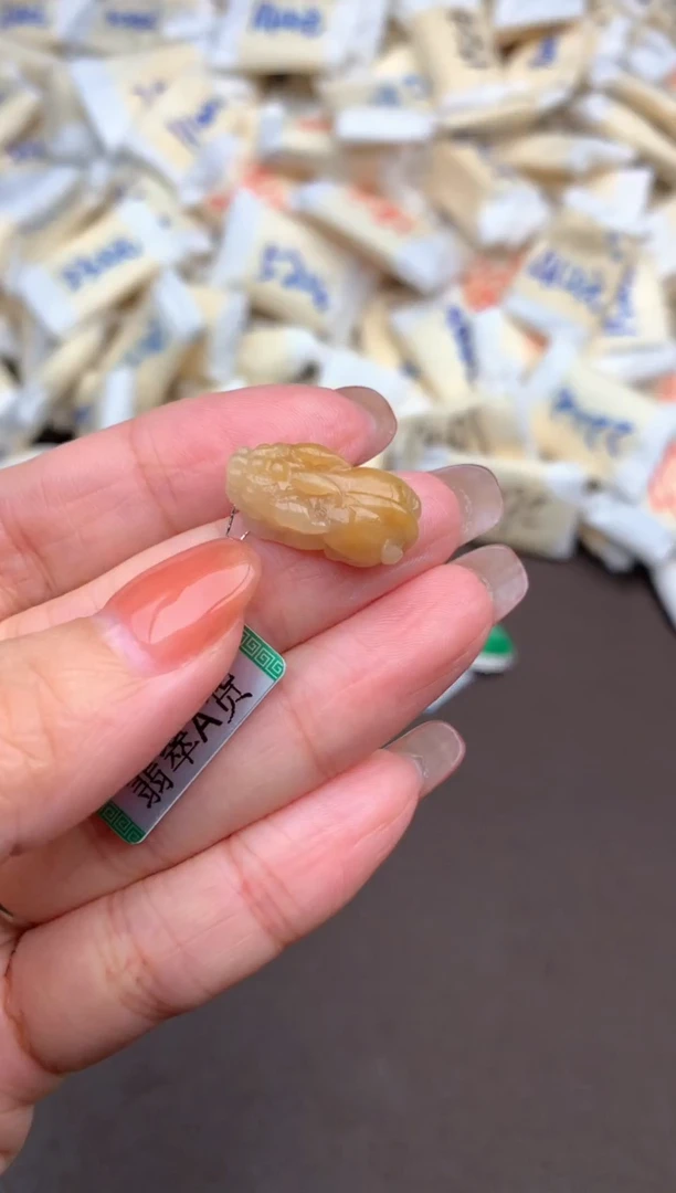 未镶嵌挂件翡翠一