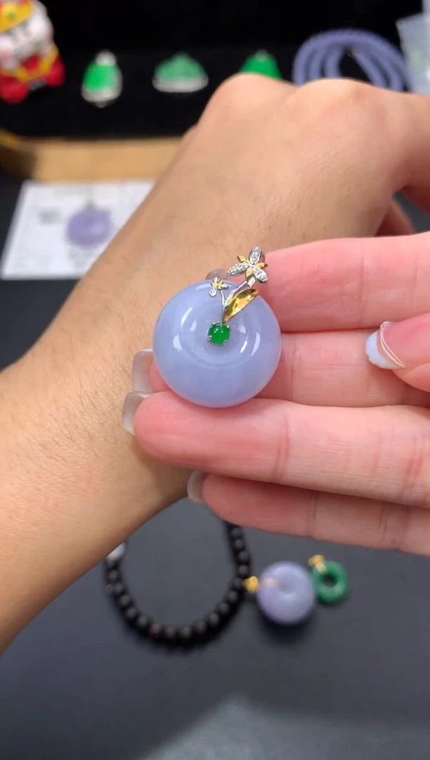 18K金镶嵌定制翡翠48小时鉴赏期 退货不扣服务费