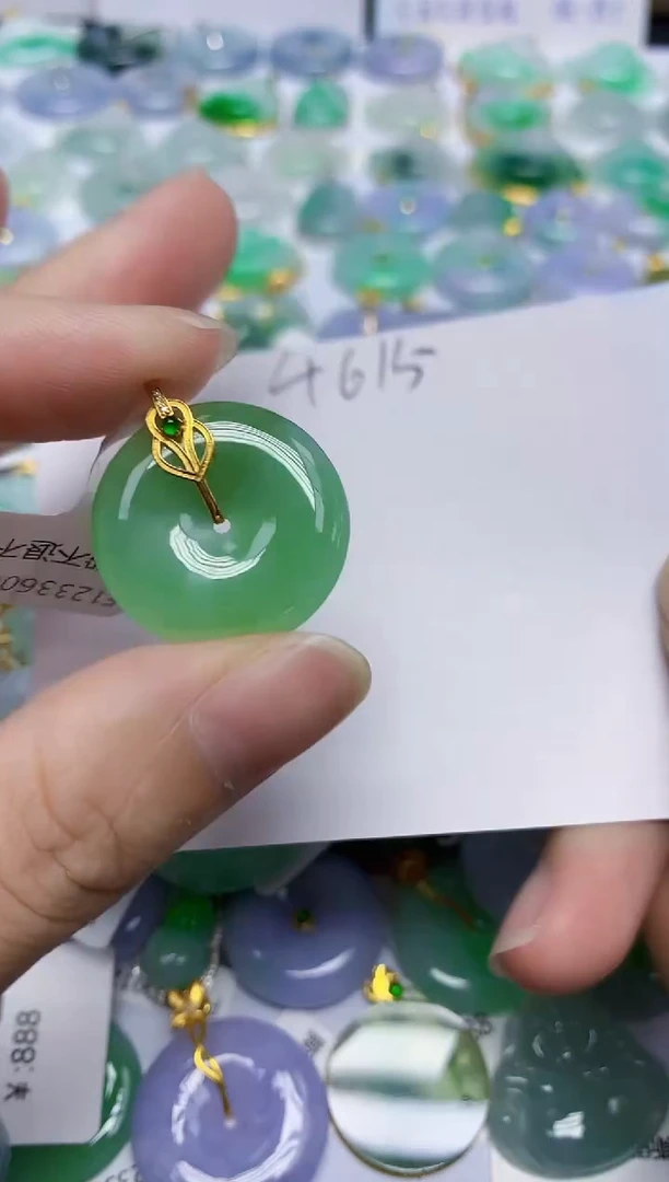 翡翠未镶嵌颈饰天然缅甸翡翠A货