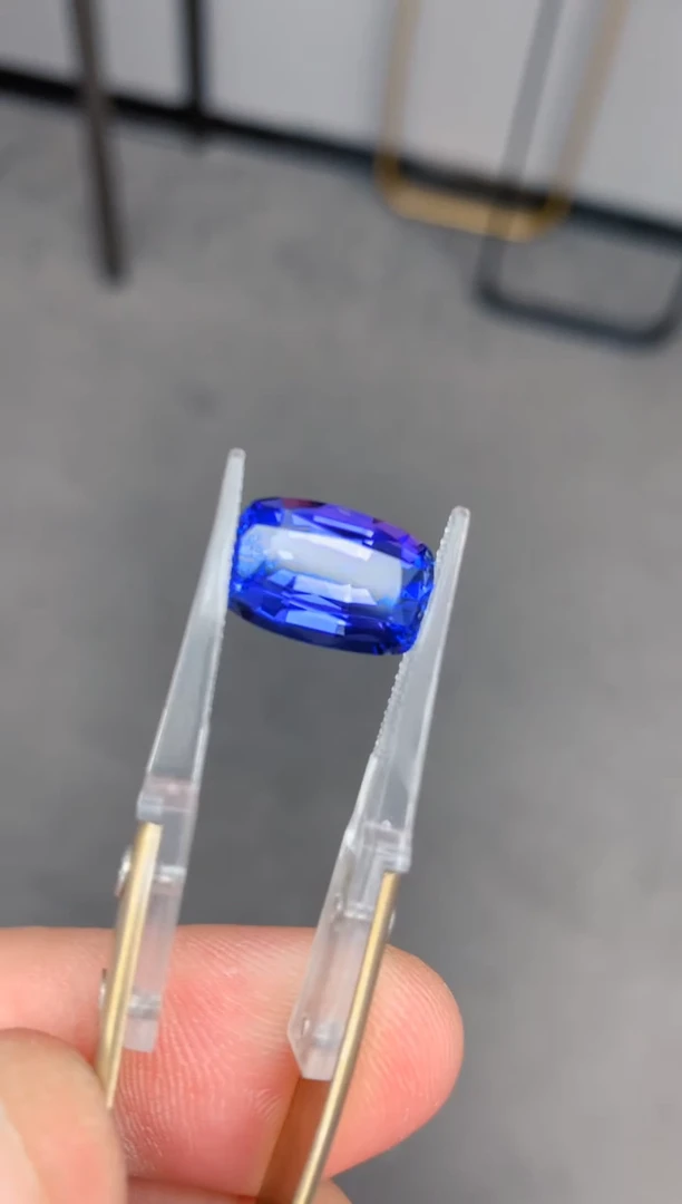 未镶嵌裸石坦桑石6.9ct 坦桑石