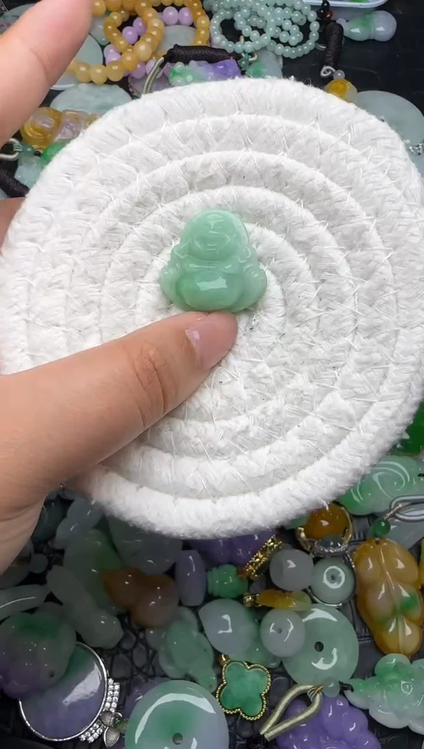 颈饰未镶嵌翡翠缅甸翡翠吊坠