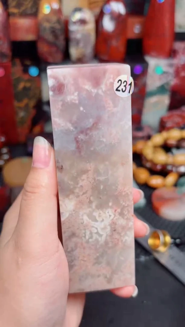 玉桂林鸡血玉印章摆件231