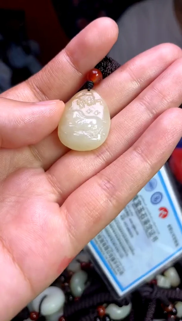 未镶嵌和田玉挂件1