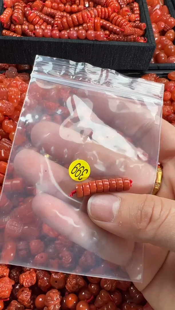 【闪购商品】南红玛瑙颈饰未镶嵌1