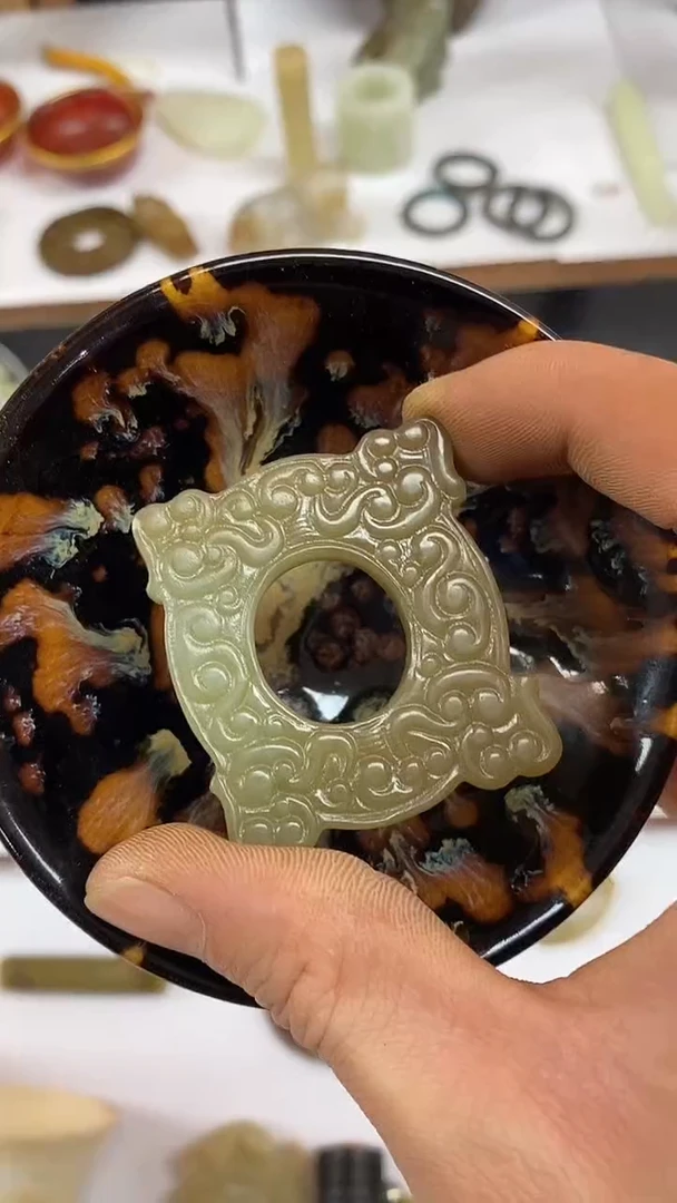 摆件瓷片hfhfgtetr