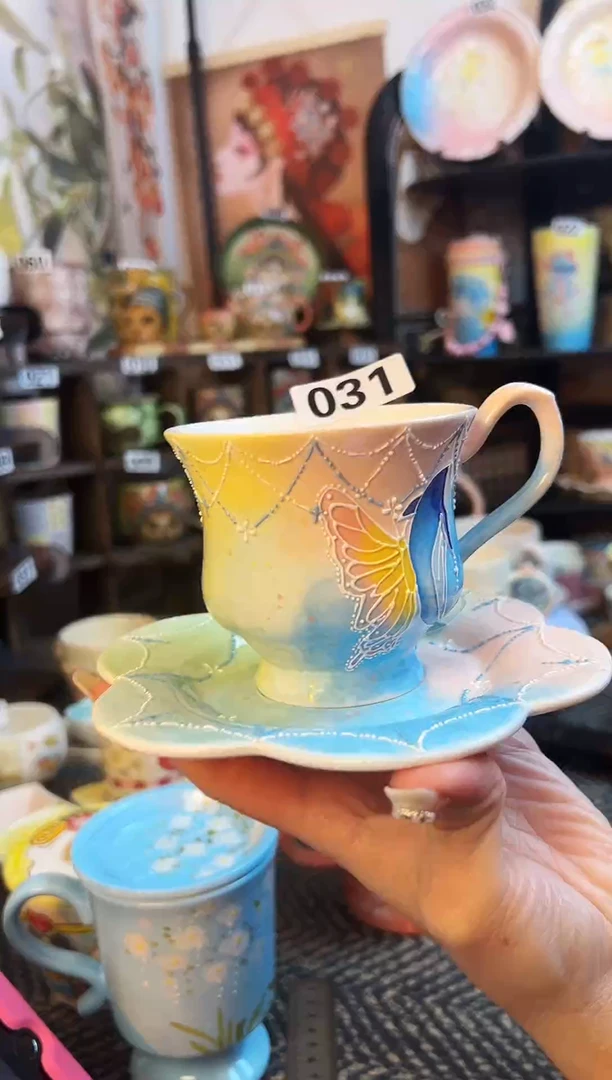 景德镇设计款手绘杯杯