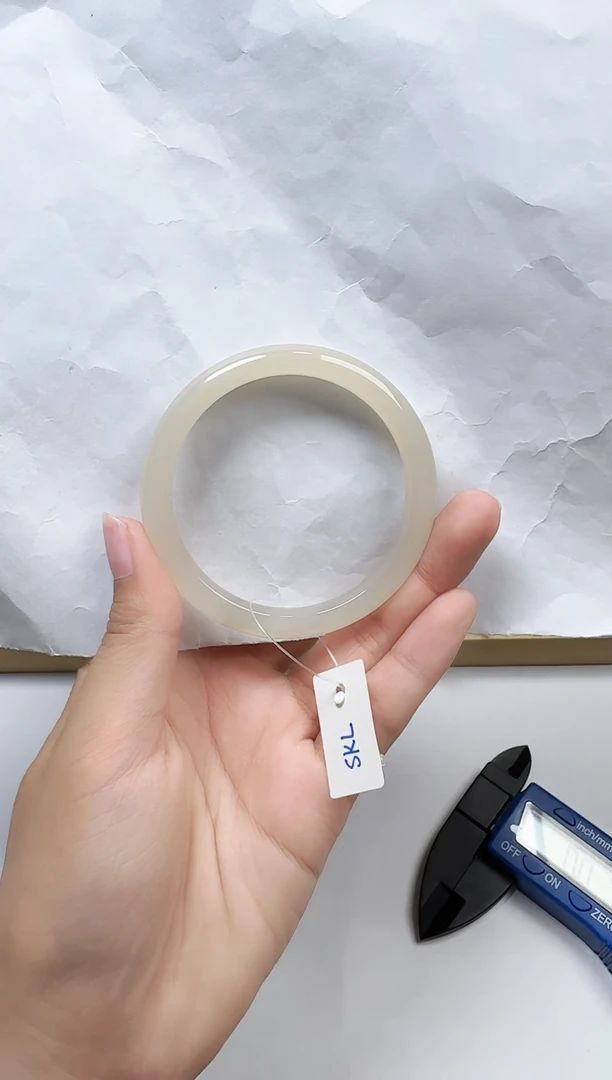 【闪购商品】和田玉手镯未镶嵌52/53圈口 YY