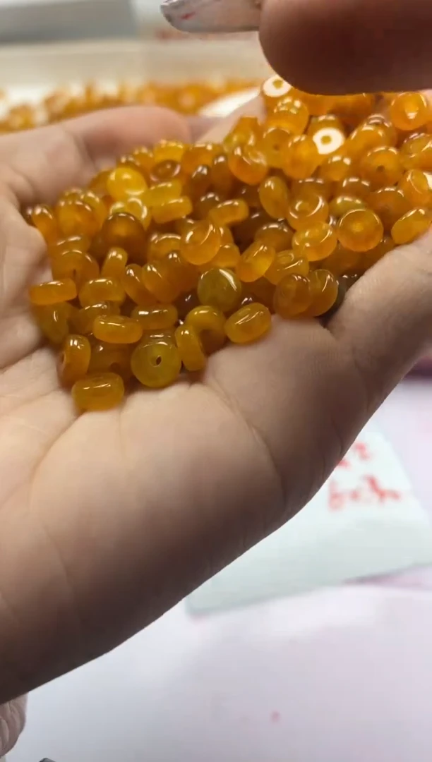 【闪购商品】翡翠颈饰未镶嵌w2295冰黄翡算盘6*3mm*30颗