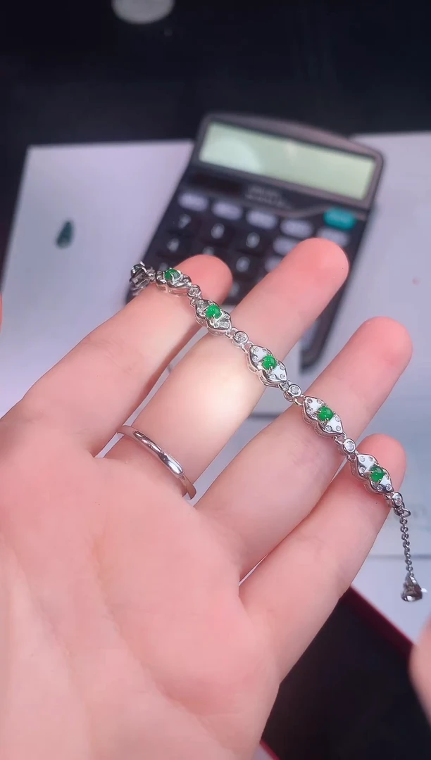 颈饰未镶嵌翡翠0芹0翡翠珠宝733