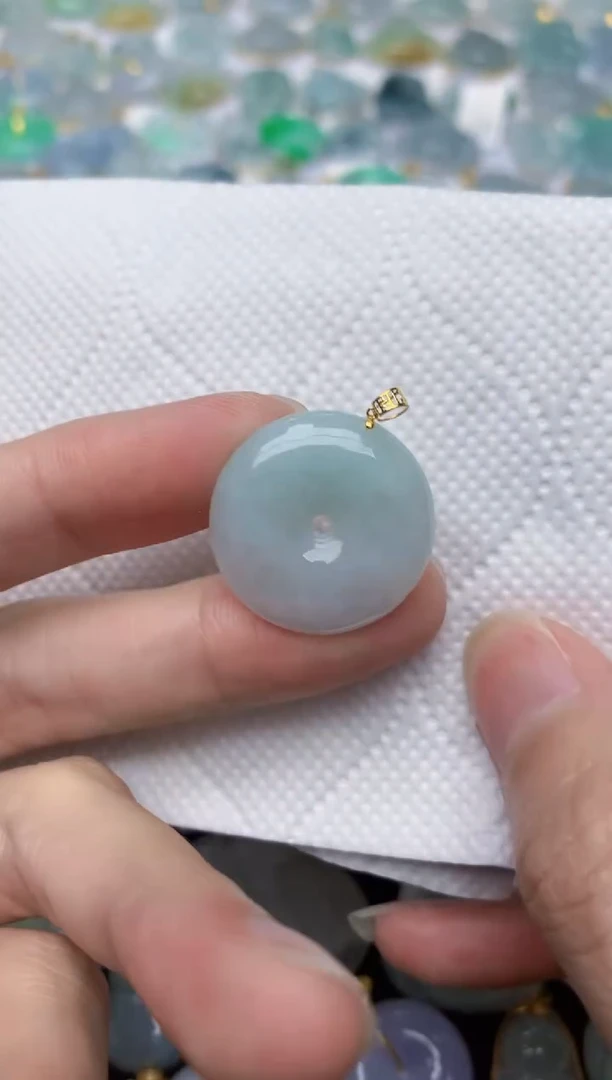 翡翠18K金镶嵌颈饰天然A货翡翠