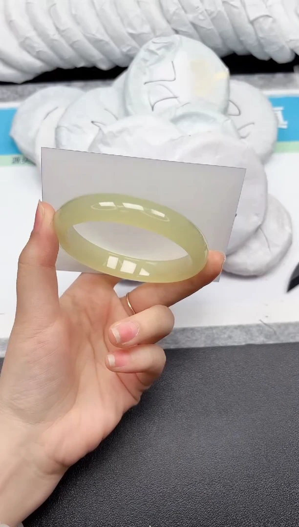 未镶嵌手镯石英质玉175-60.5