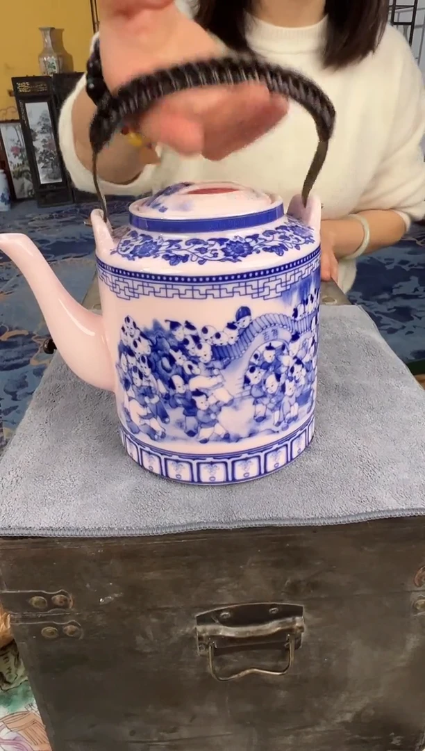 摆件瓷景德镇瓷器提梁壶