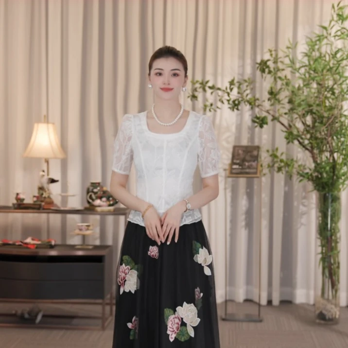 SUSSI古色丨“星河”法式圆领亮片收腰蕾丝气质穿搭女上衣