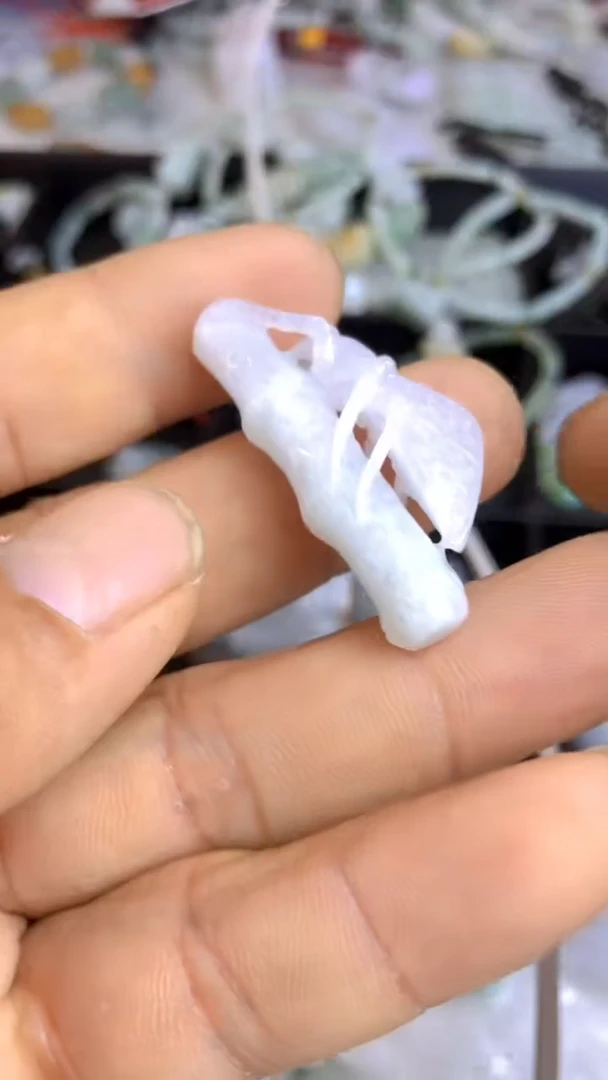 【闪购商品】翡翠未镶嵌吊坠(不含链)福利不退不换