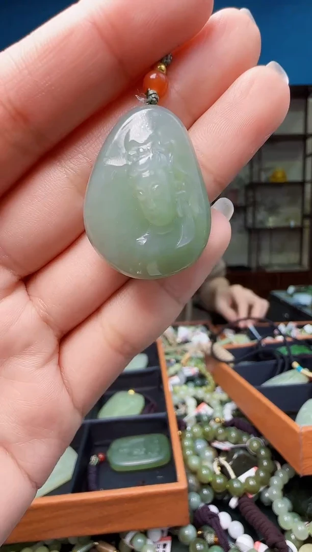 颈饰未镶嵌和田玉1