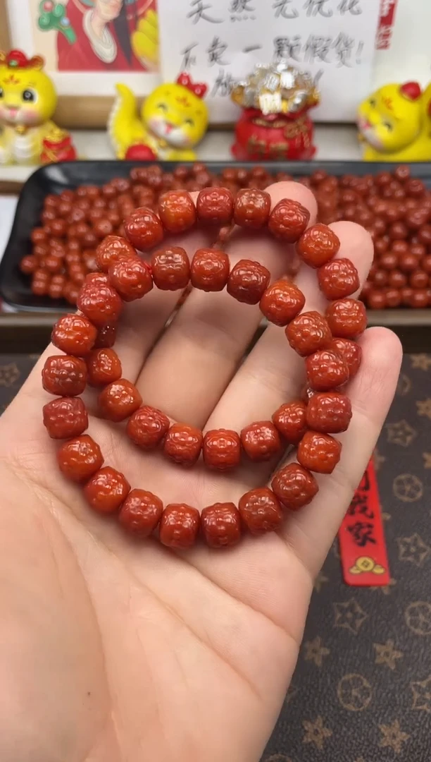 南红玛瑙.未镶嵌23号牛血红卡10*9老型莲花