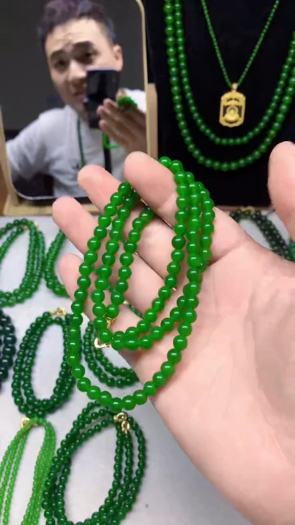 项链未镶嵌和田玉（碧玉）俄碧卡8无黑的冰阳绿
