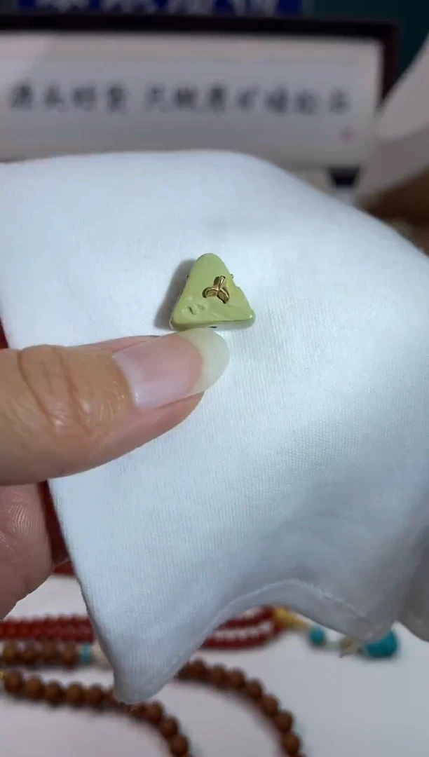 未镶嵌绿松石珠宝奇石32