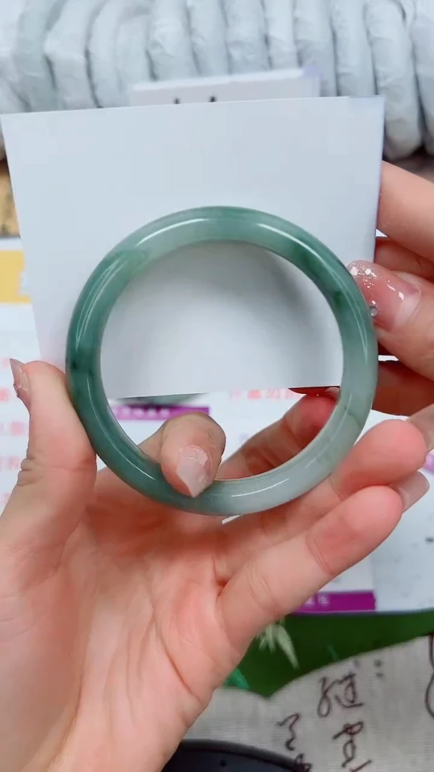 【闪购商品】石英质玉手镯未镶嵌K114-58