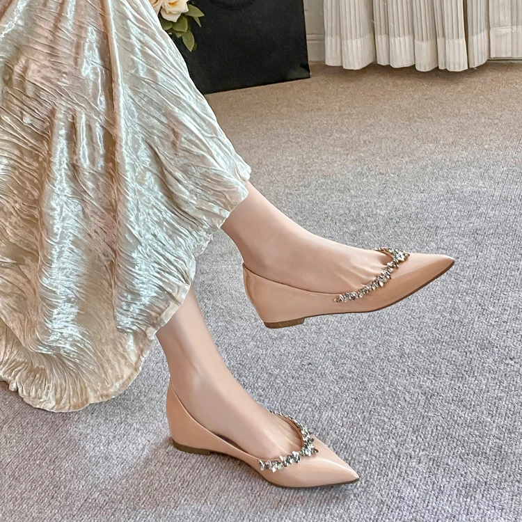 尖头小个子水钻漆皮内增高平底单鞋女裸色单鞋软底百搭夏季浅口