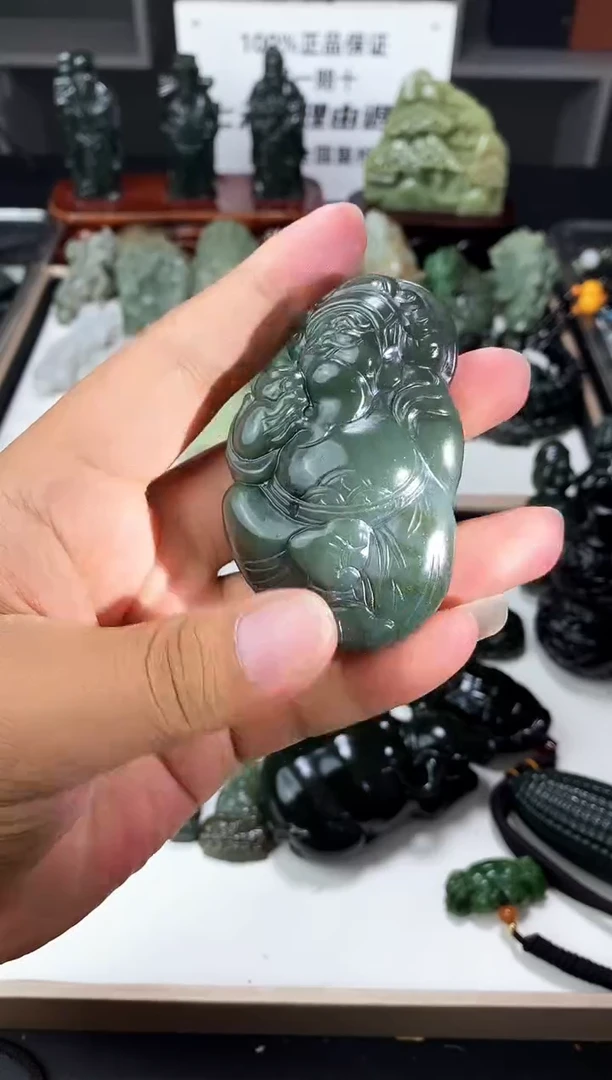 颈饰未镶嵌和田玉1