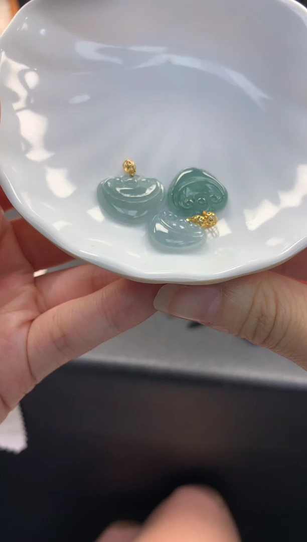 翡翠18K金镶嵌颈饰FA240 翡翠如意 多样性发其一赠皮绳