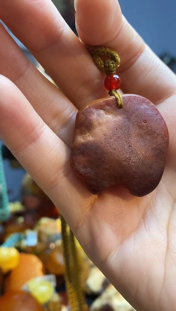 琥珀颈饰未镶嵌吊坠