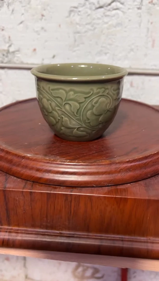 微瑕耀州窑牡丹杯
