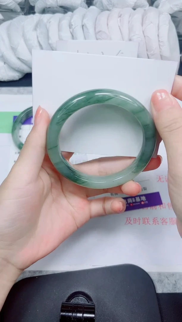 石英质玉手镯未镶嵌108-60