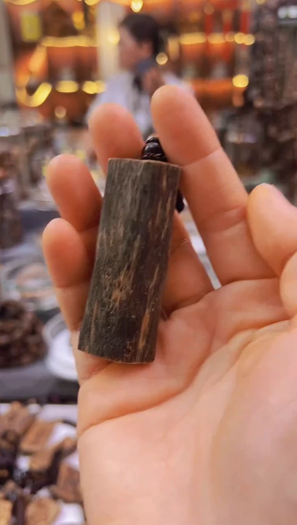 吊坠沉香棋楠素牌