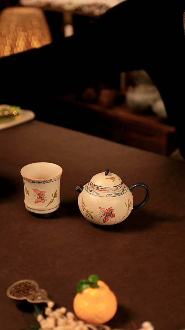 【闪购商品】闪购冲冲冲 青花蝴蝶兰花一套