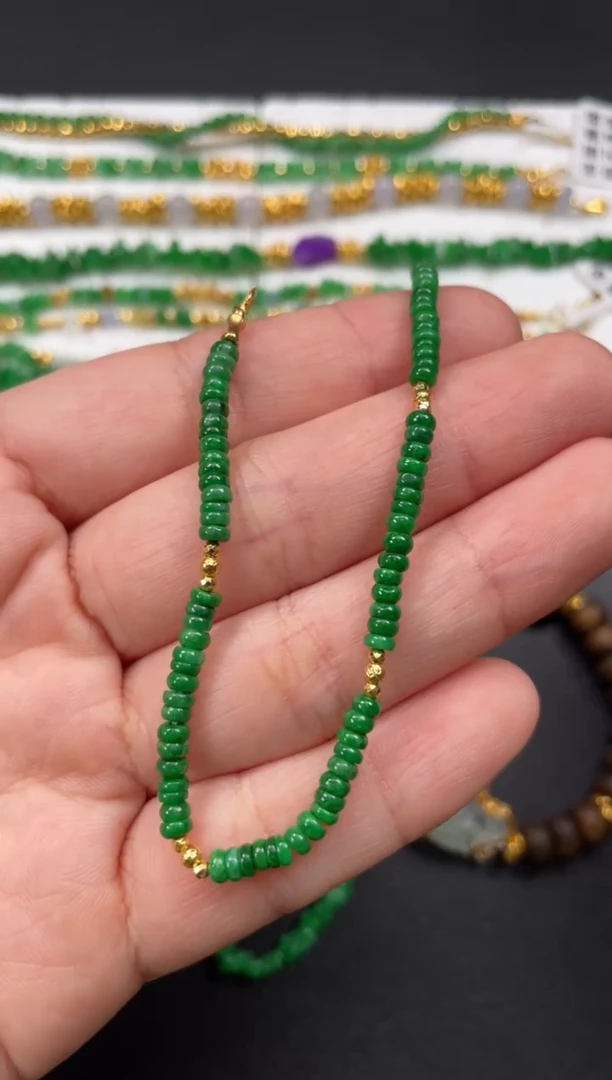 18K金镶嵌手链翡翠一条  P564