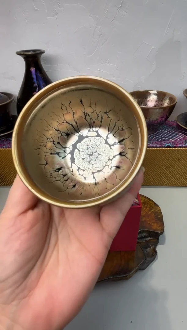 茶盏春申阁福利1只金浮雕手握